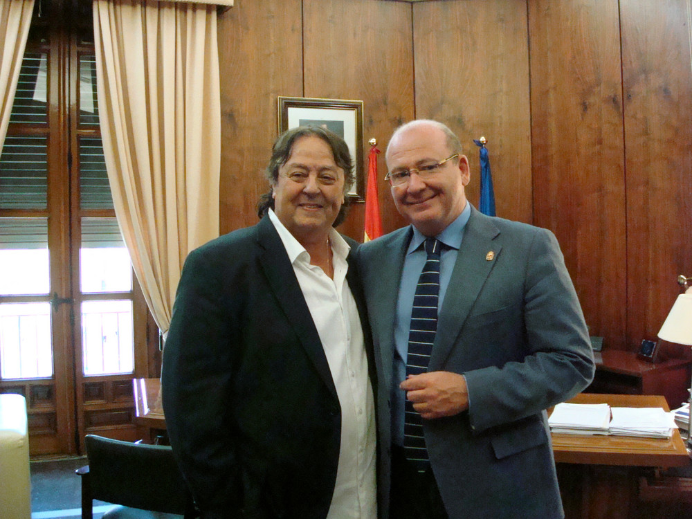 Alcalde recibe Alejandro Jan