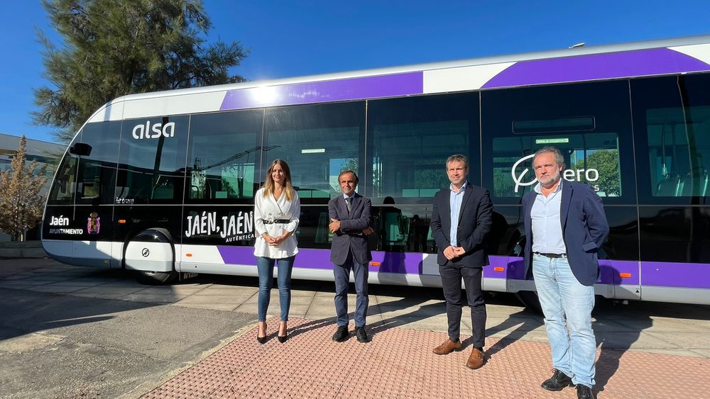 El Ayuntamiento y ALSA incorporan el primer bus eléctrico al transporte urbano de Jaén libre de emisiones y contaminación acústica 