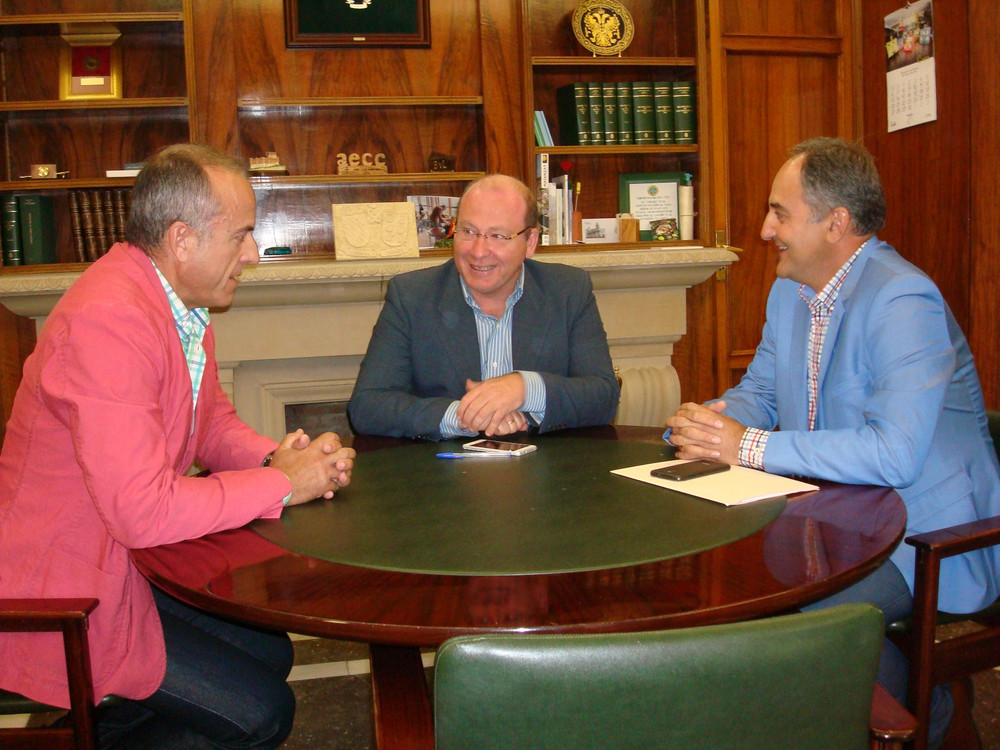 Reuni�n Colegio Oficial Top�grafos