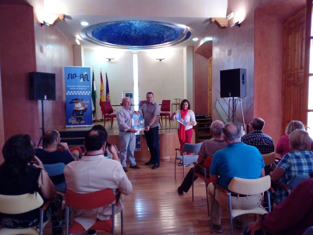 presentaci�n campa�a escudos solidarios