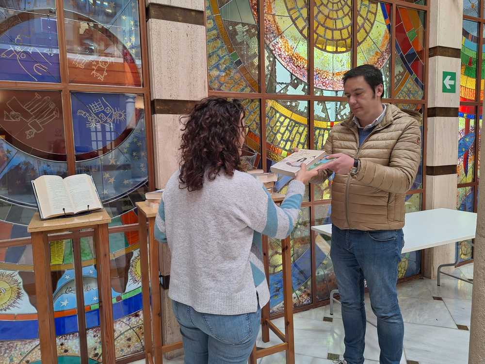 Campaa AASS recogida libros para centro penitenciario