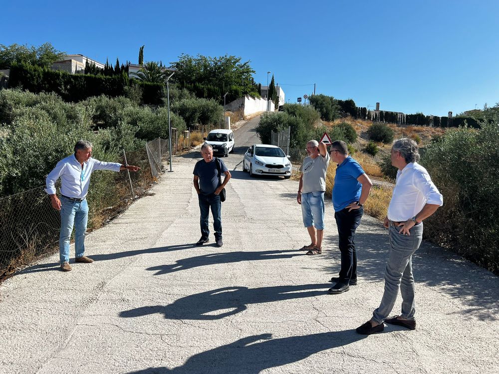 Foto acuerdo con Ayto La Guardia para retirada muro La Manseguilla