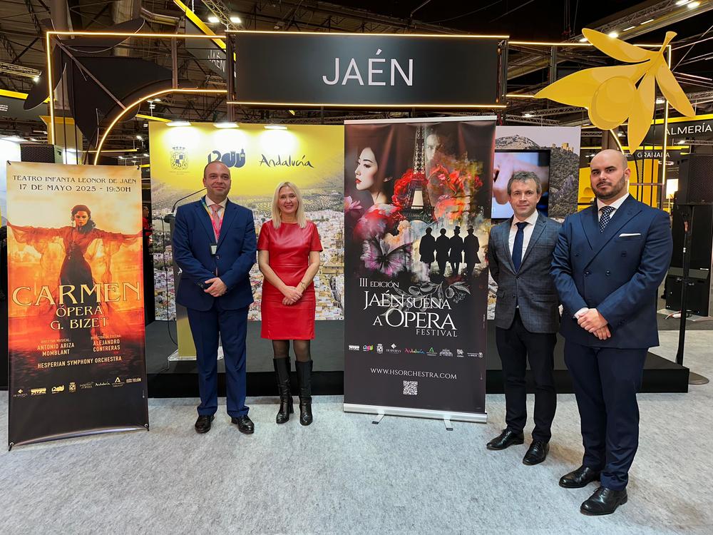 Foto presentaci�n J�en Suena a �pera