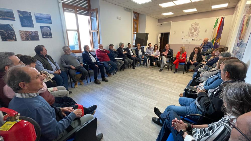 Reunin vecinos hosteleros y comerciantes situacin ferrocarril