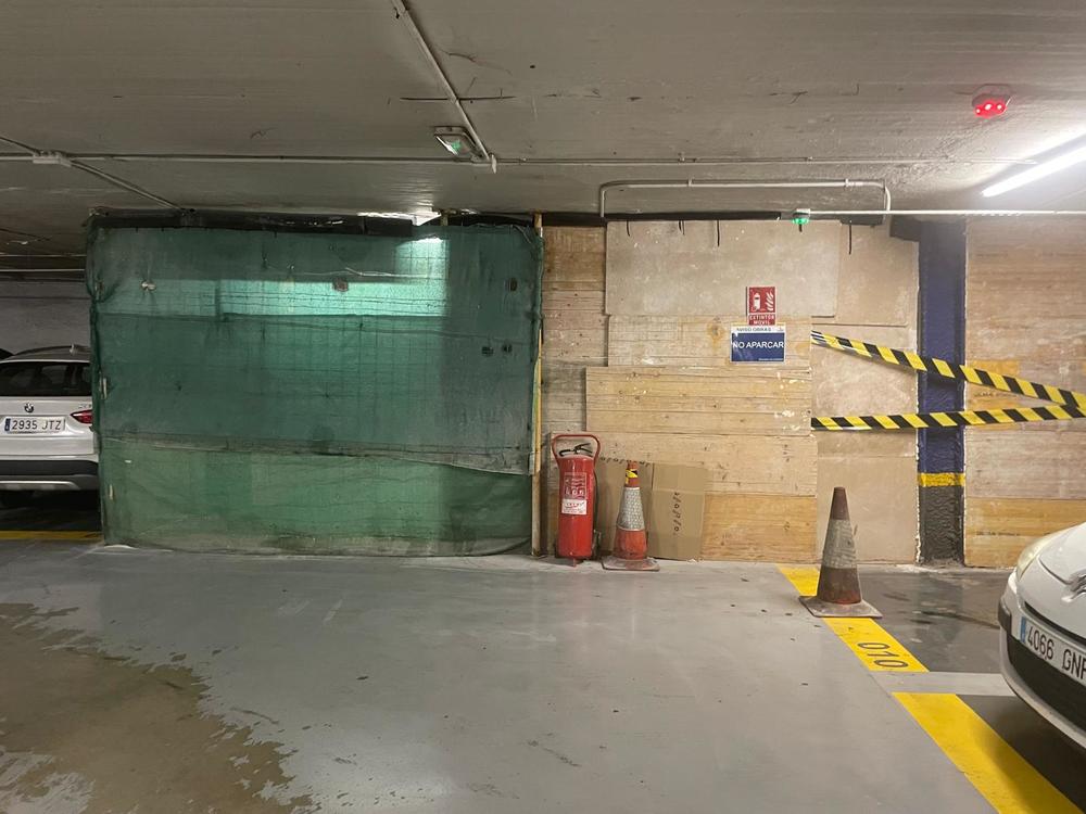 Foto Servidumbre de Paso Parquing de la Plaza de la Constitucin