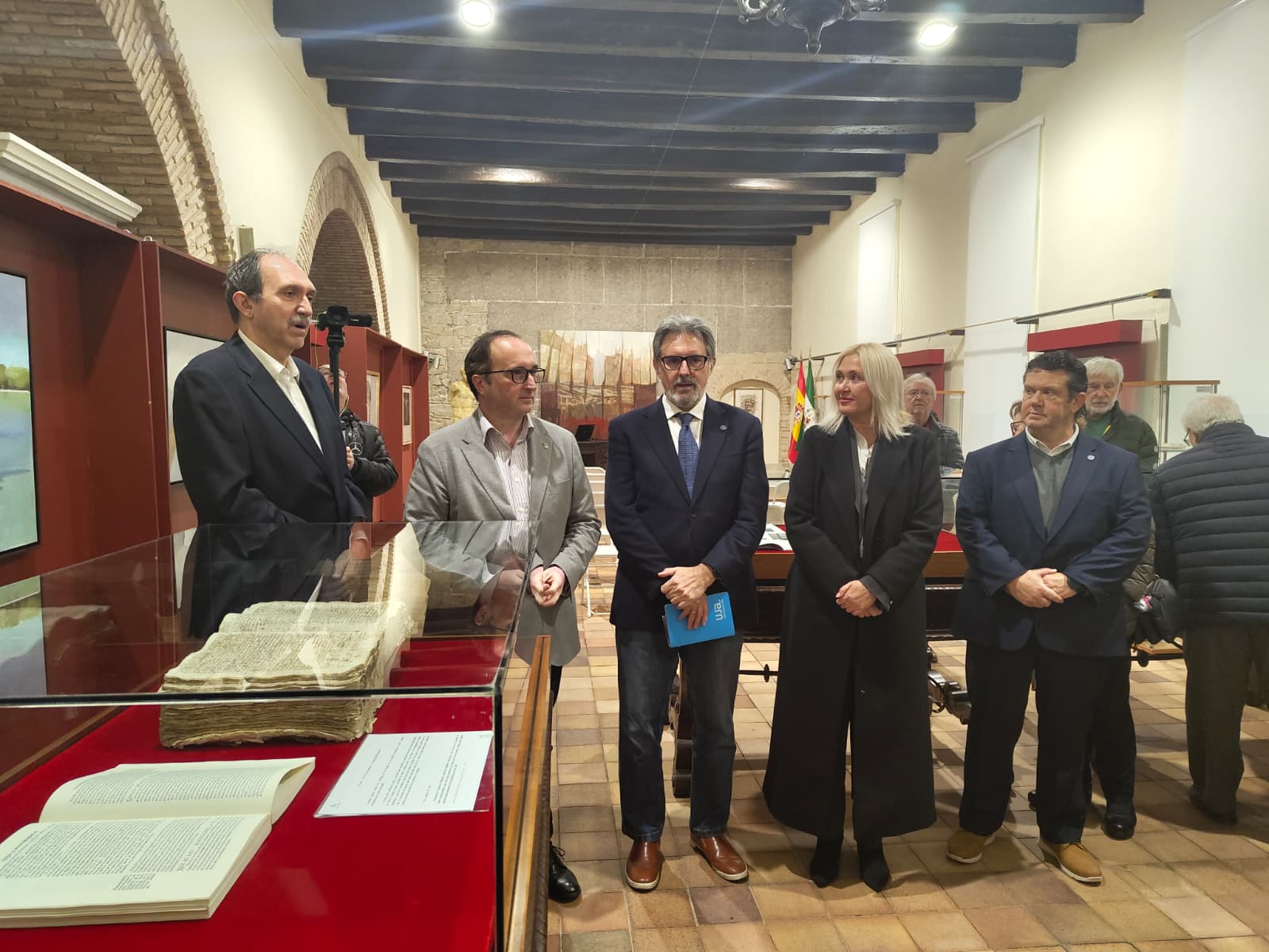 Haga click para ampliar imagen: Foto conmemoraci�n antigua Universidad Santa Catalina