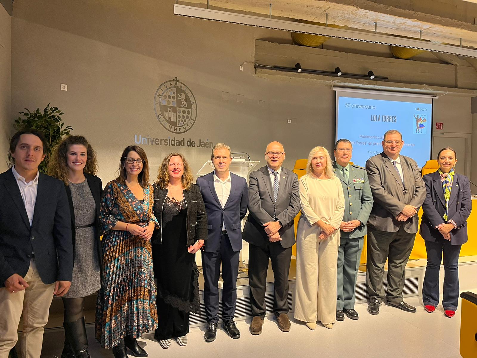 Haga click para ampliar imagen: Foto Cincuenta aniversario Lola Torres