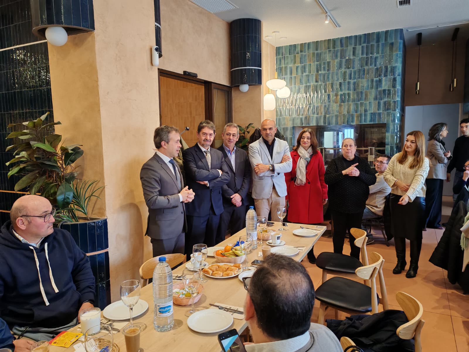 2025.12.05 Foto 1 Desayuno de convivencia en el CEE