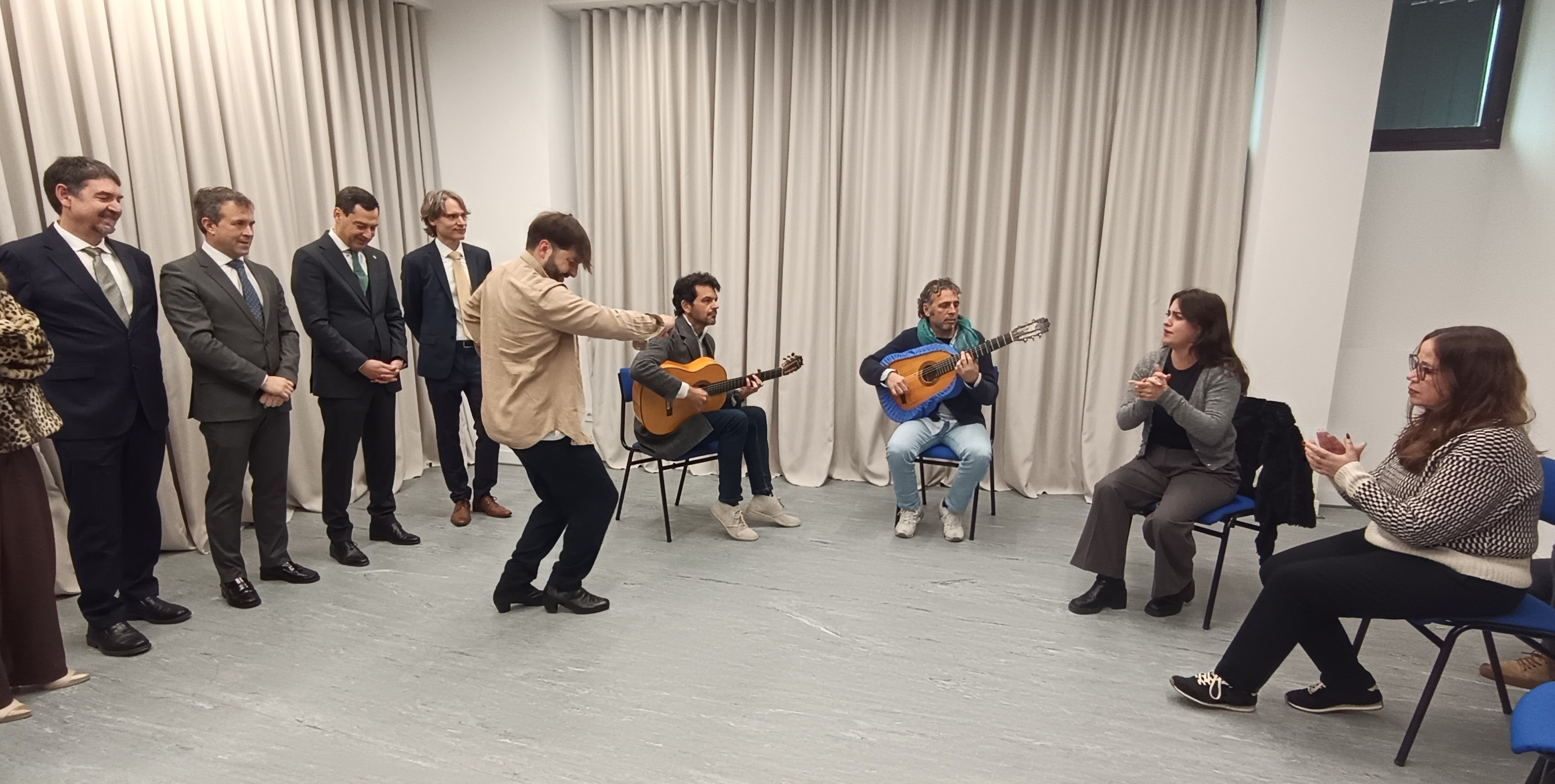 Fotograf�a Inauguraci�n Conservtorio Musica 03