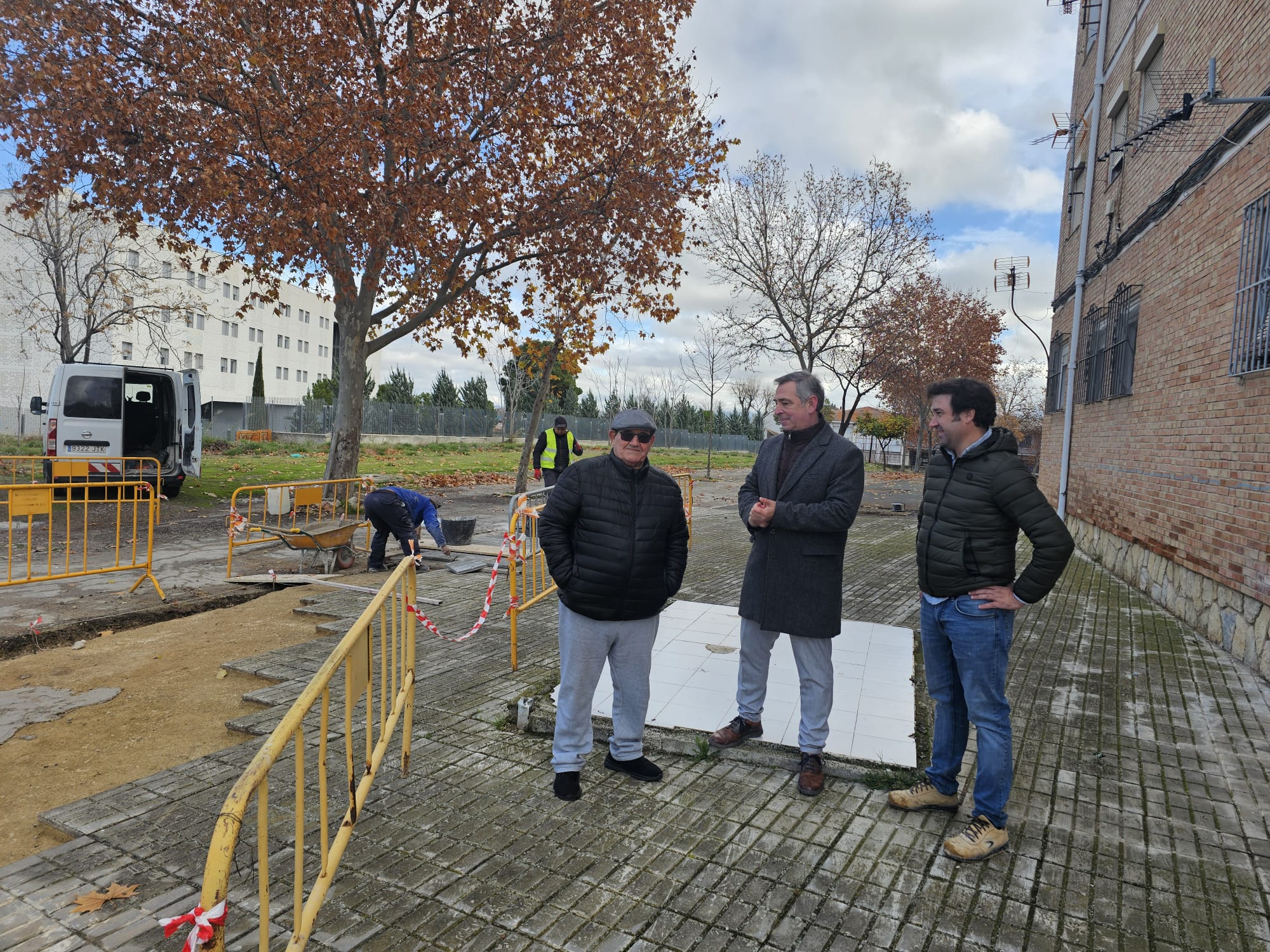 Haga click para ampliar imagen: Foto arreglo acerados Marqu�s de la Ensenada y Marqu�s de Suances