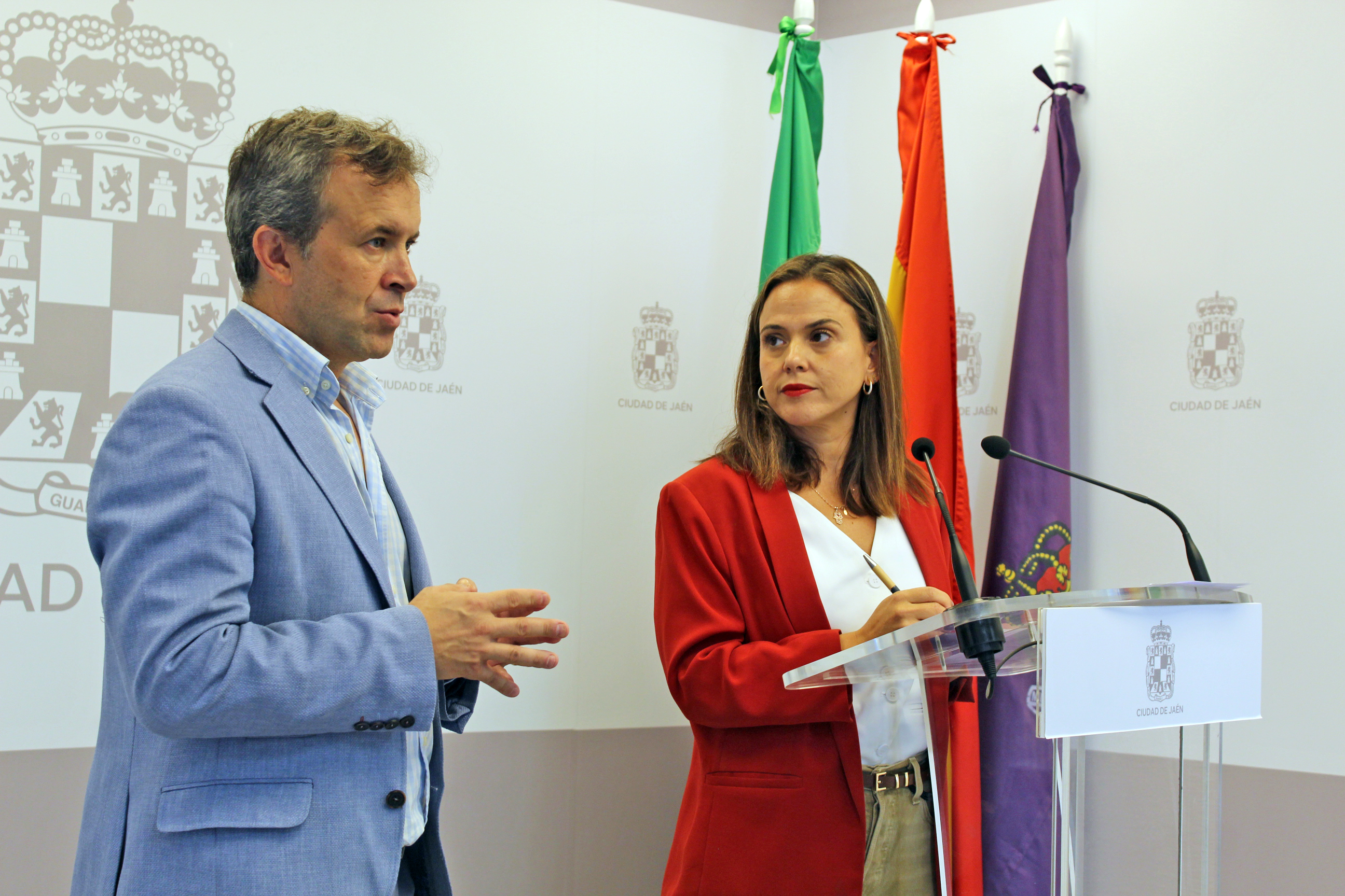 Haga click para ampliar imagen: Fotograf�a Rueda de Prensa del Dispositivo de Temporeros