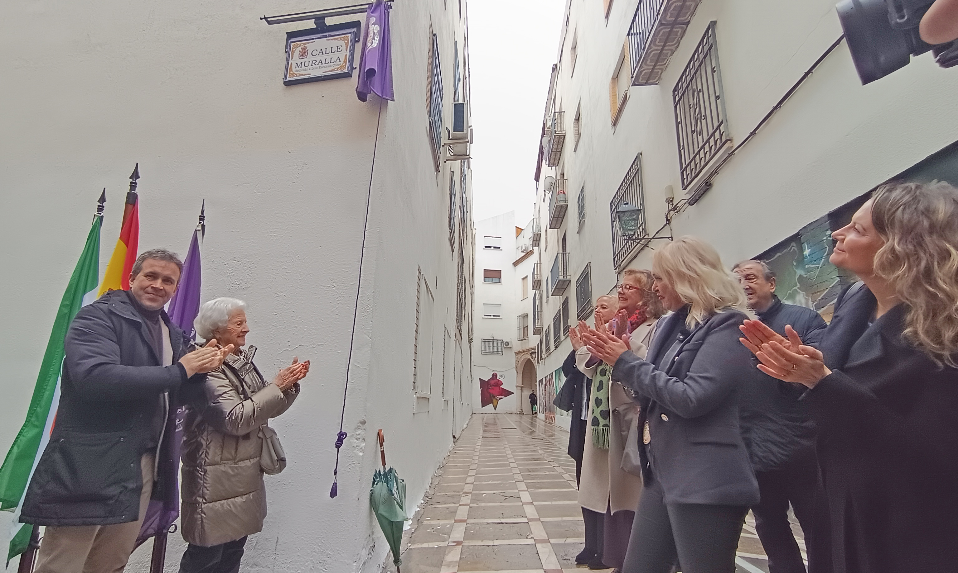 Fotograf�a Calle Muralla dedicada a Luis Escalona 03.jpg