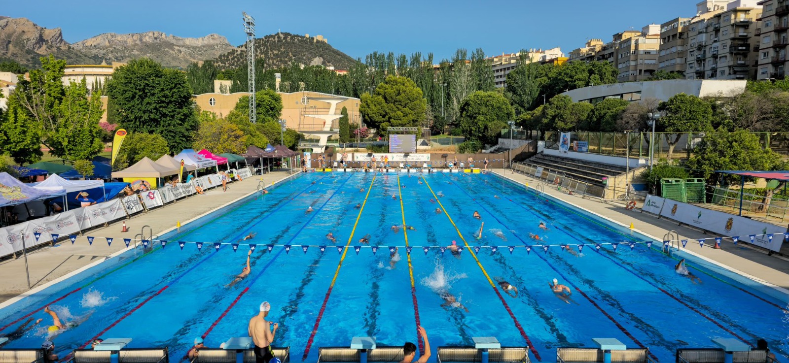 Haga click para ampliar imagen: piscina Salobreja