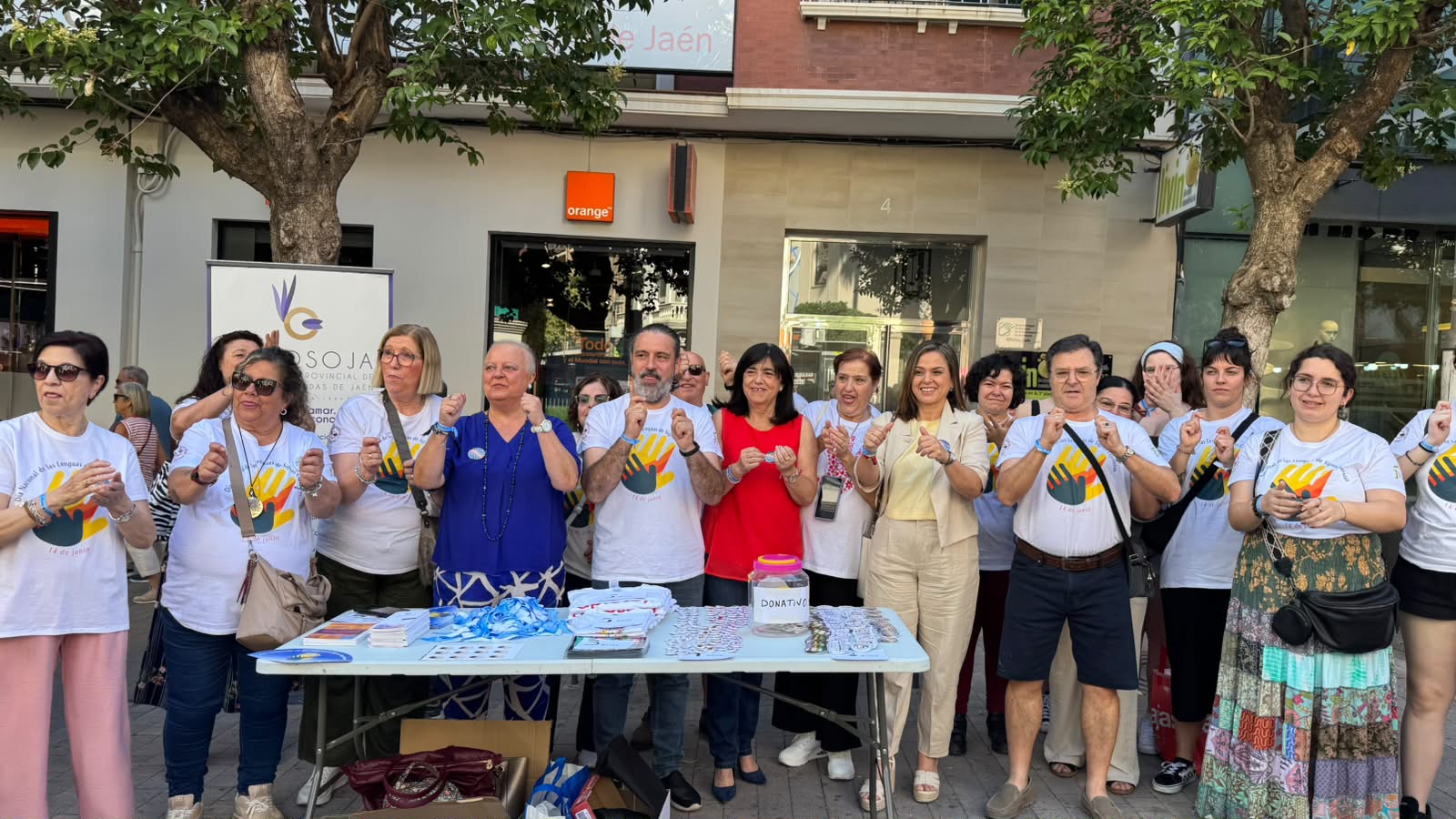 Foto familia Aprosoja D�a lengua Signos
