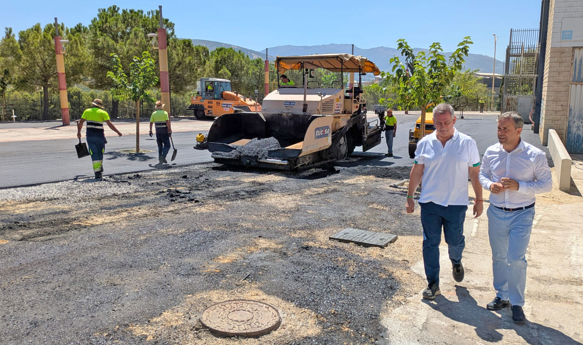 Haga click para ampliar imagen: Fotograf�a Fase final aparcamiento dep�sito municipal 1