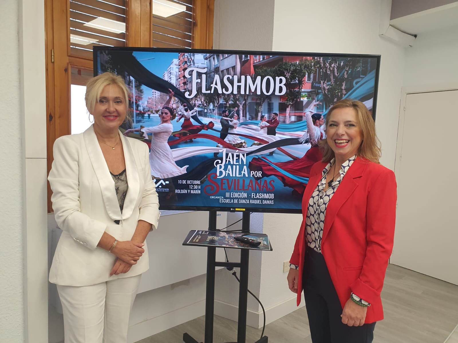 Foto Flashmob Ja�n Baila por Sevillanas 2