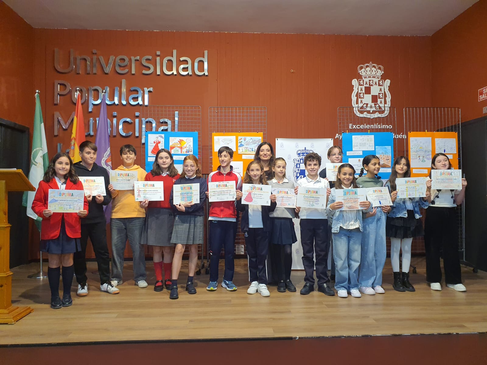 Foto entrega los premios del concurso 'Dibuja nuestra feria de San Lucas 2026' 1