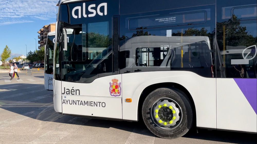 Foto Horarios especiales autobuses urbanos D�a de Todos los Santos